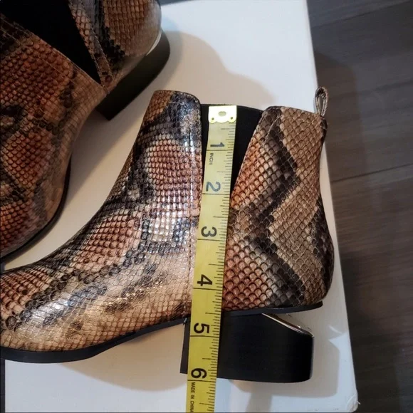 EUC Steven New York Radical V Side booties Pointed Toe Low Heel Snake Print 7.5 - Picture 8 of 12